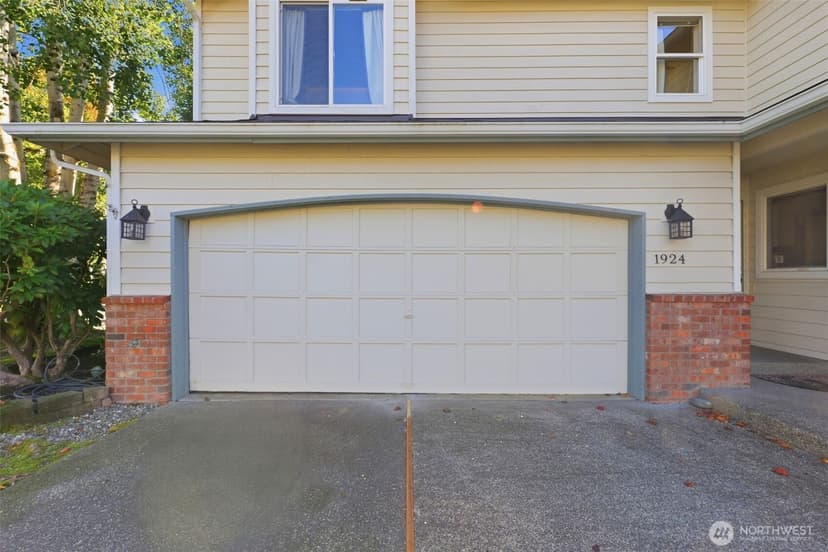 Property photo for 1924 187th Place SE, Bothell photo 36