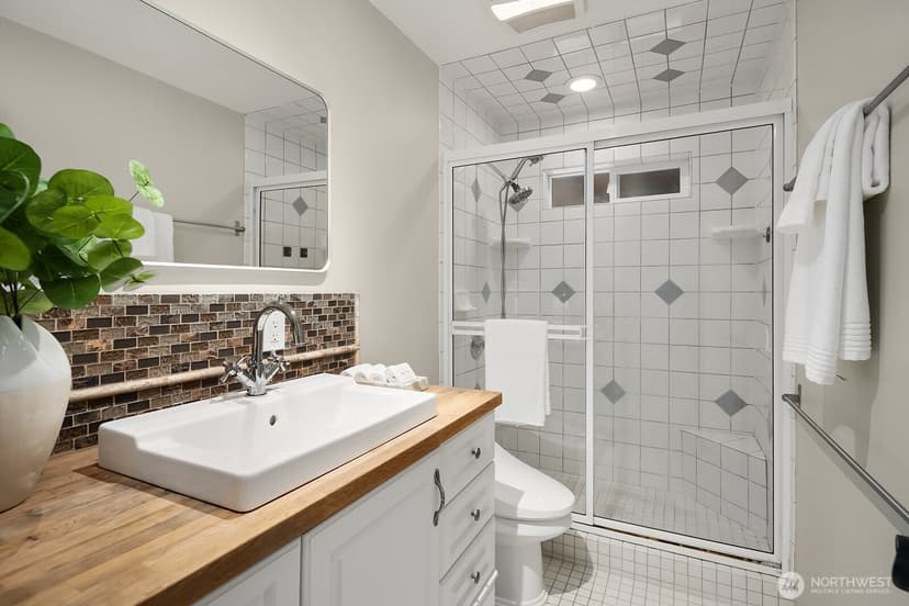 Property photo for 17306 NE 165th Street, Woodinville photo 7