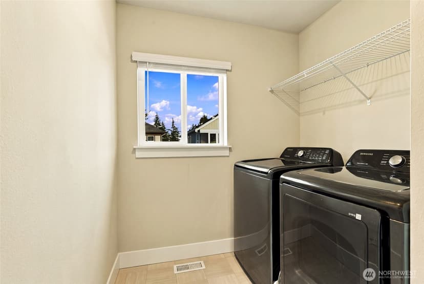 Property photo for 6224 206th Place SW, Lynnwood photo 28