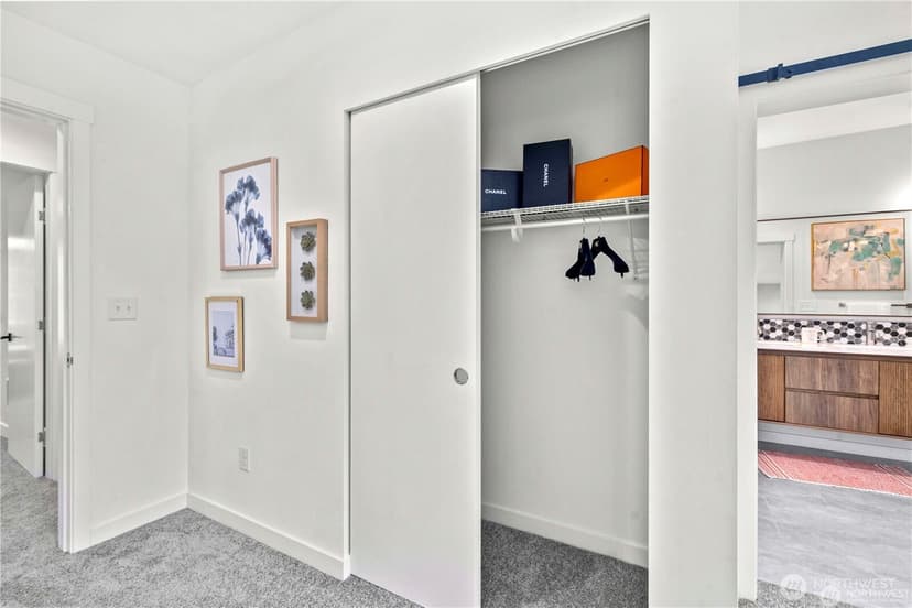 Property photo for 11541 17th Circle SW, Burien photo 25