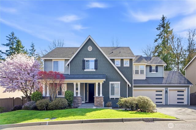 Property photo for 208 107th Place SE, Bellevue photo 2