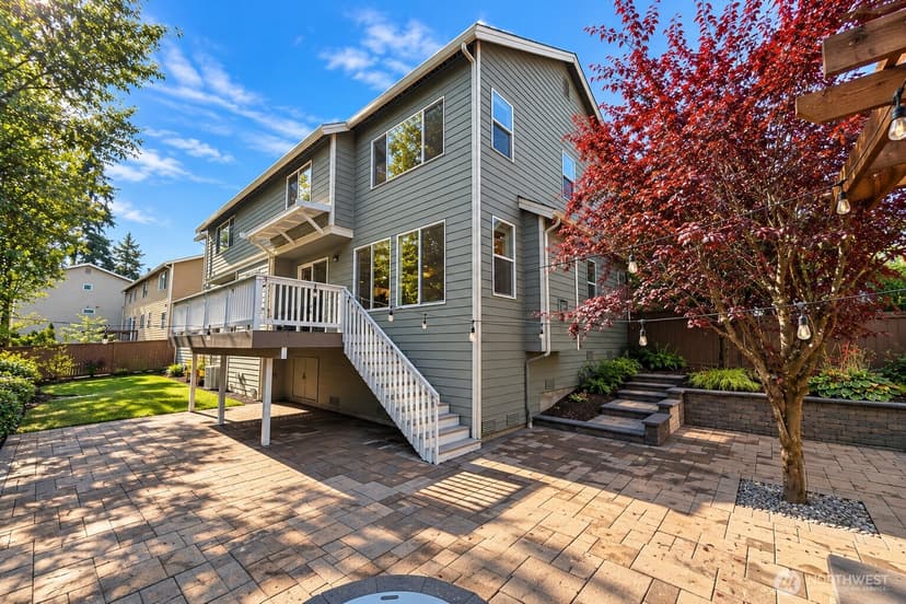 Property photo for 208 107th Place SE, Bellevue photo 36