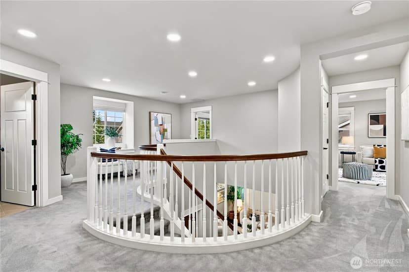 Property photo for 208 107th Place SE, Bellevue photo 21