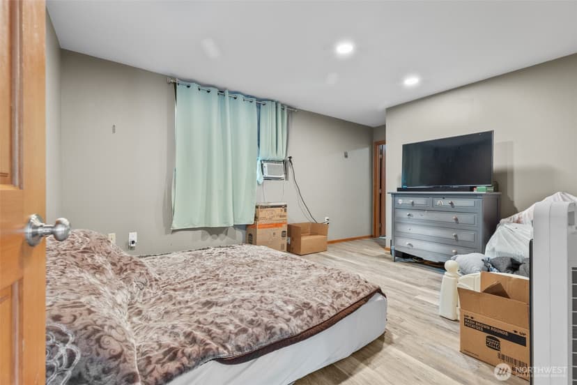Property photo for 1282 Retsil Road E, Port Orchard photo 13