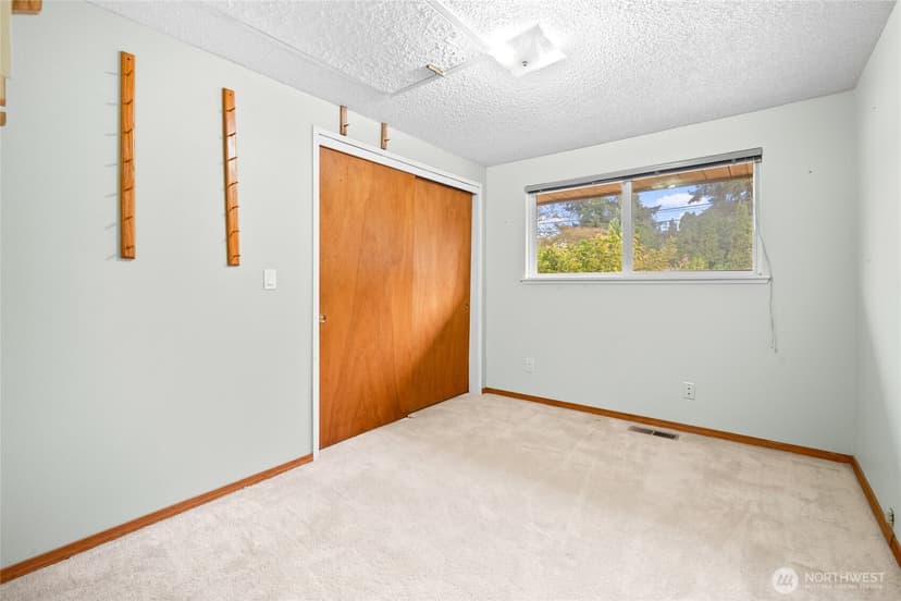 Property photo for 1605 126th Street SE, Everett photo 16