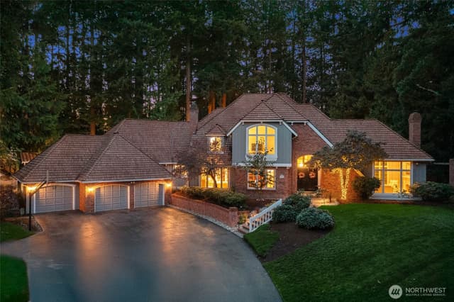 Property photo for 10129 214th Avenue NE, Redmond