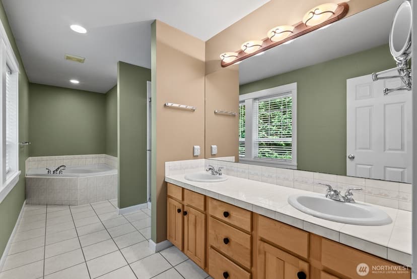 Property photo for 10220 NE Yaquina Avenue, Bainbridge Island photo 32