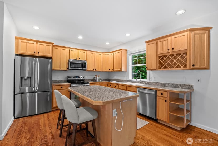 Property photo for 10220 NE Yaquina Avenue, Bainbridge Island photo 13