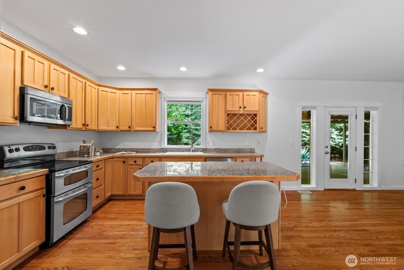 Property photo for 10220 NE Yaquina Avenue, Bainbridge Island photo 12