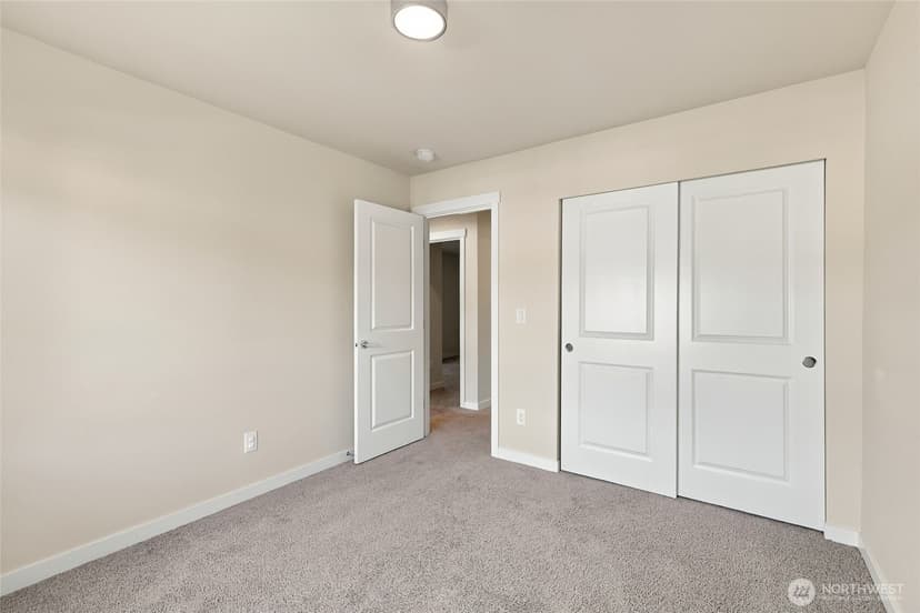 Property photo for 25707 207th Place SE, Covington photo 24