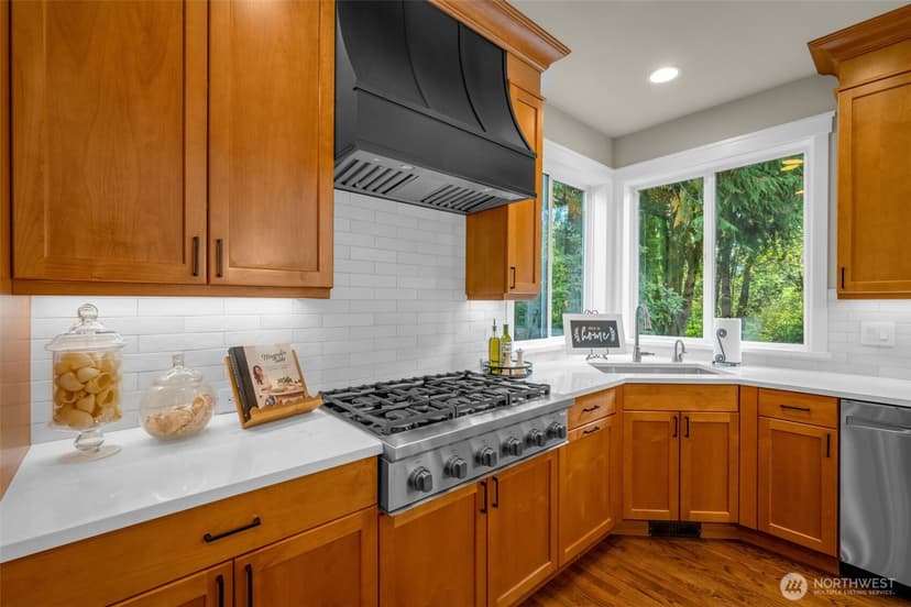 Property photo for 23530 257th Avenue SE, Maple Valley photo 10