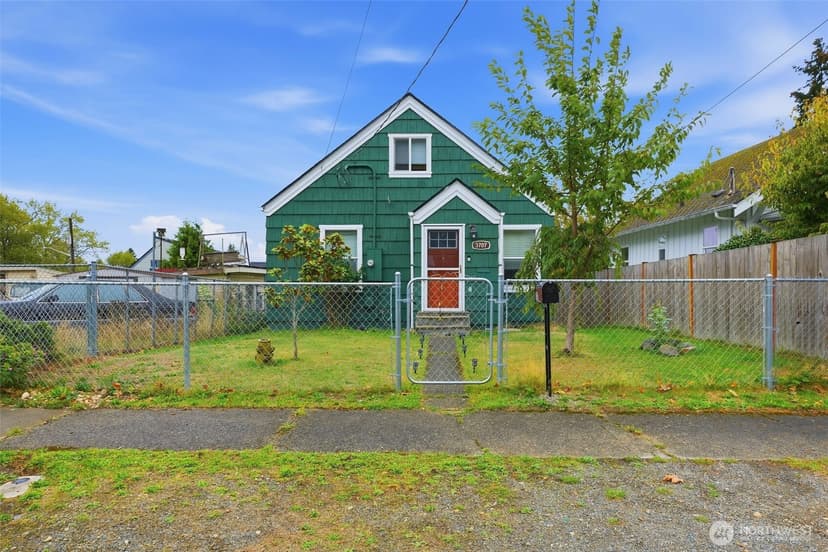 Property photo for 3707 E B Street, Tacoma photo 2