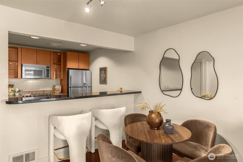 Property photo for 1711 E Olive Way #413, Seattle photo 6