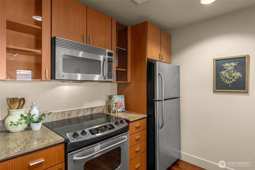 Property photo for 1711 E Olive Way #413, Seattle photo 12