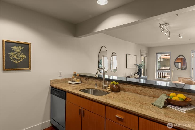 Property photo for 1711 E Olive Way #413, Seattle photo 10