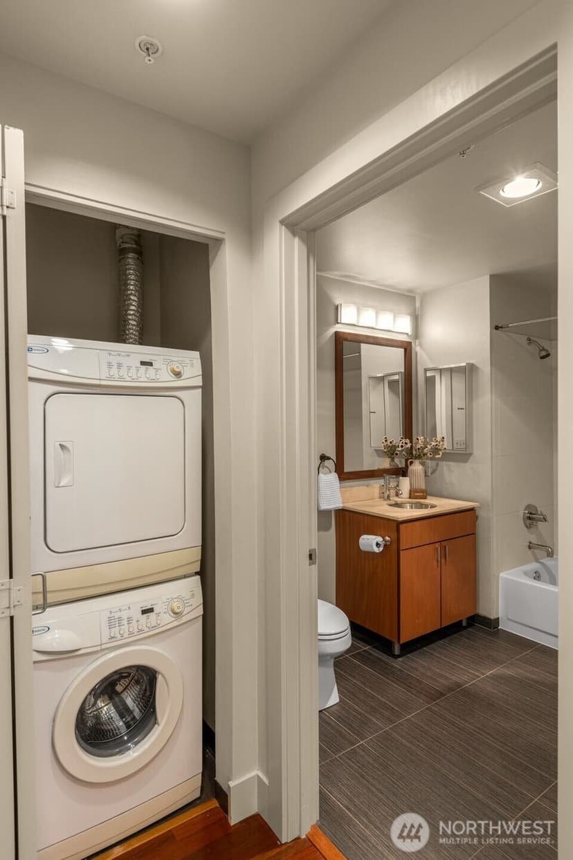 Property photo for 1711 E Olive Way #413, Seattle photo 17