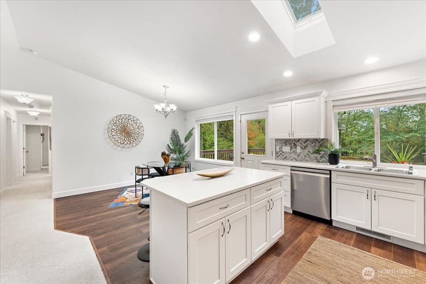 Property photo for 11704 11th Street Ct E, Edgewood photo 9