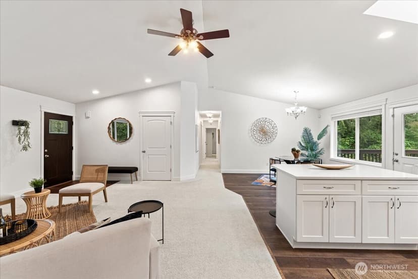 Property photo for 11704 11th Street Ct E, Edgewood photo 6