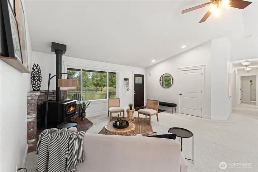 Property photo for 11704 11th Street Ct E, Edgewood photo 7