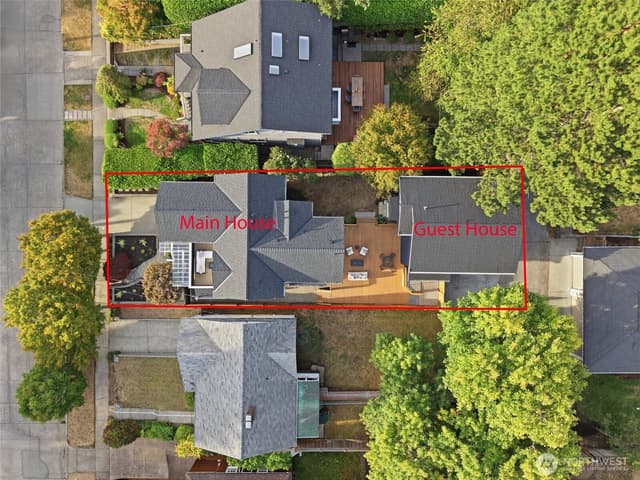 Property photo for 2536 31st Avenue W, Seattle