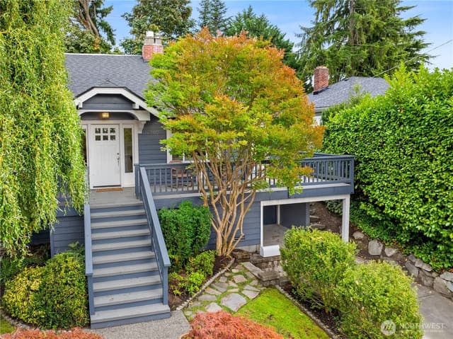 Property photo for 2568 28th Avenue W, Seattle photo 3