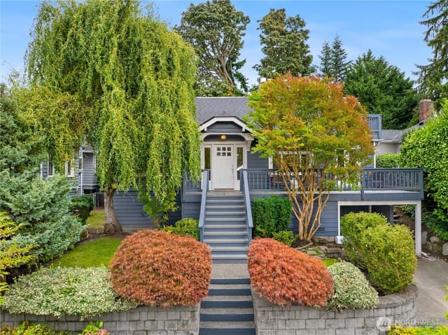 Property photo for 2568 28th Avenue W, Seattle