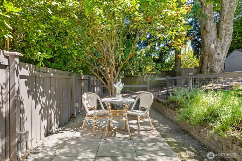 Property photo for 2568 28th Avenue W, Seattle photo 39