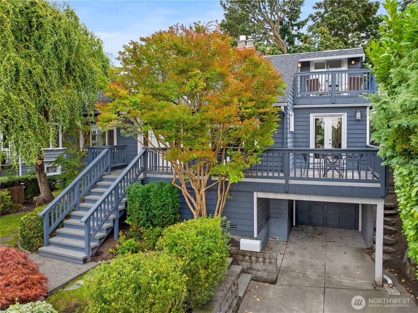 Property photo for 2568 28th Avenue W, Seattle photo 2
