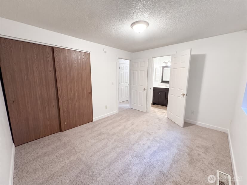 Property photo for 13615 97th Avenue NW, Gig Harbor photo 4