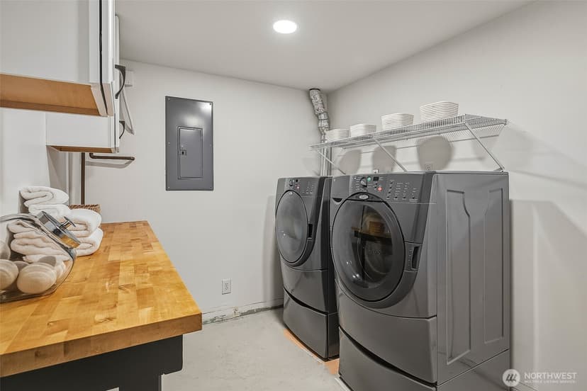 Property photo for 11825 8th Avenue NW, Seattle photo 30