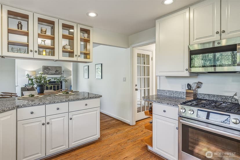 Property photo for 11825 8th Avenue NW, Seattle photo 17
