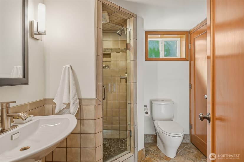 Property photo for 11825 8th Avenue NW, Seattle photo 27