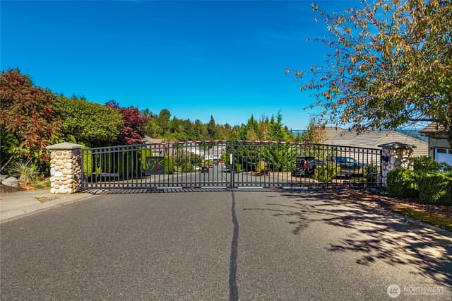 Property photo for 16619 139th Avenue E, Puyallup photo 3