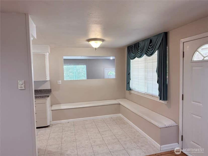 Property photo for 5622 202nd Street SW, Lynnwood photo 6