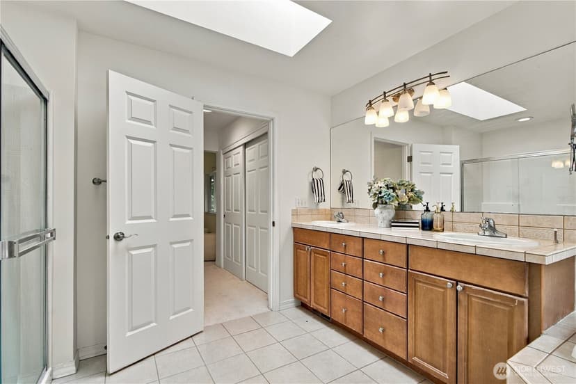 Property photo for 7924 NE 184th Street, Kenmore photo 17