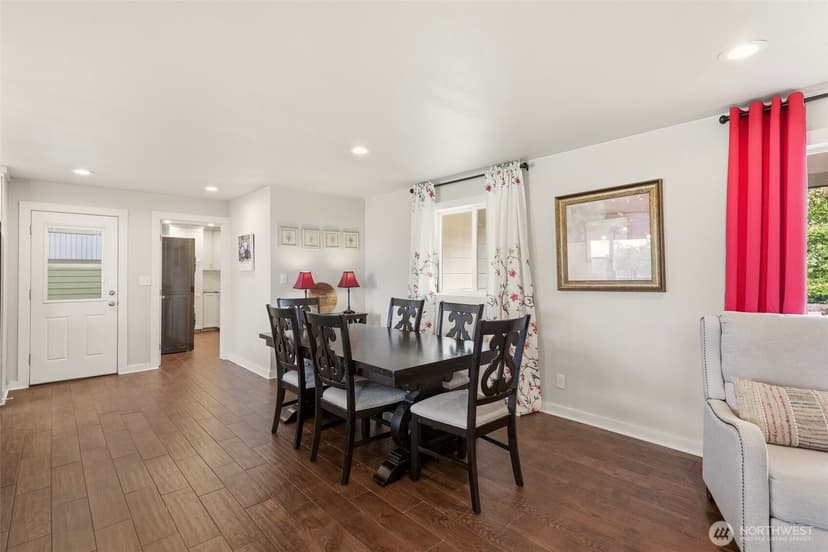 Property photo for 24724 43rd Avenue S, Kent photo 13