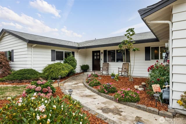 Property photo for 24724 43rd Avenue S, Kent photo 5
