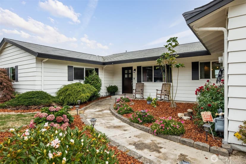 Property photo for 24724 43rd Avenue S, Kent photo 5