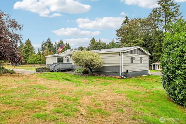 Property photo for 17229 SE Lake Moneysmith Road, Auburn photo 2
