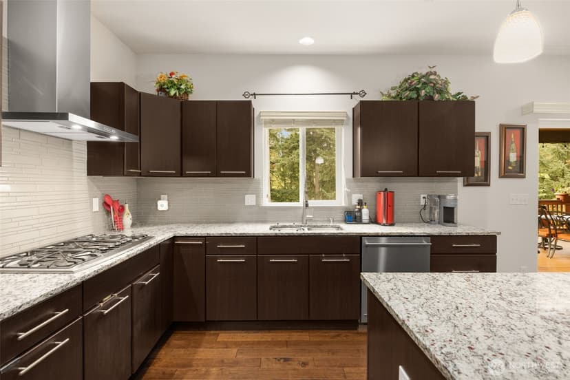 Property photo for 15420 61st Place W, Edmonds photo 14