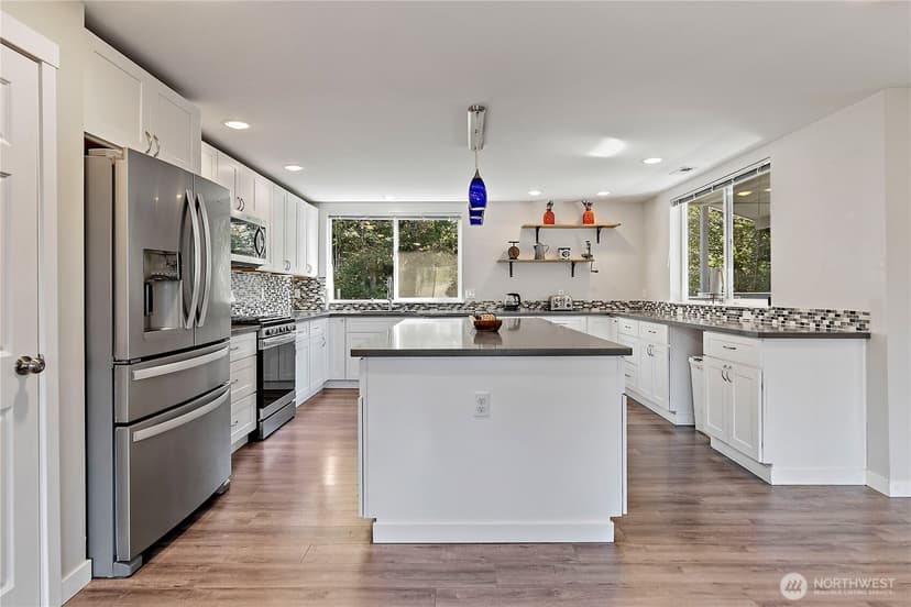 Property photo for 16012 133rd Place SE, Renton photo 8