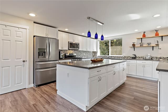 Property photo for 16012 133rd Place SE, Renton photo 5