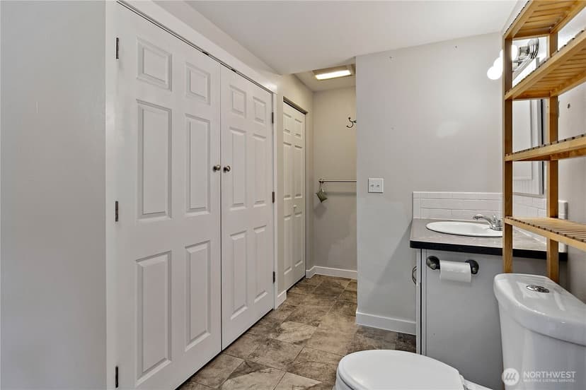 Property photo for 16012 133rd Place SE, Renton photo 21