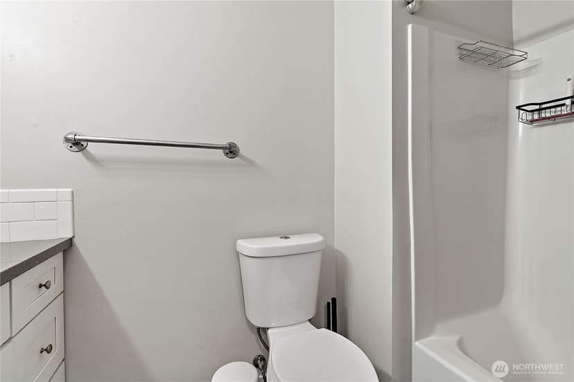 Property photo for 16012 133rd Place SE, Renton photo 12