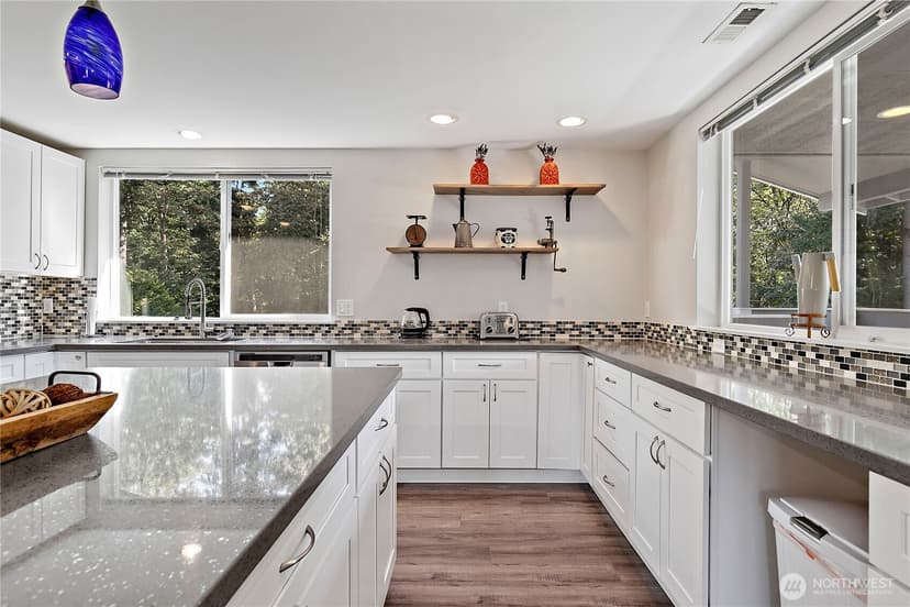 Property photo for 16012 133rd Place SE, Renton photo 7