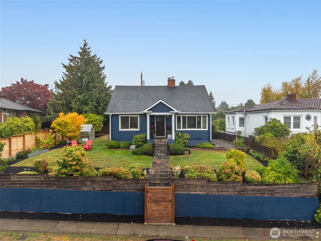Property photo for 12242 Palatine Avenue N, Seattle photo 2