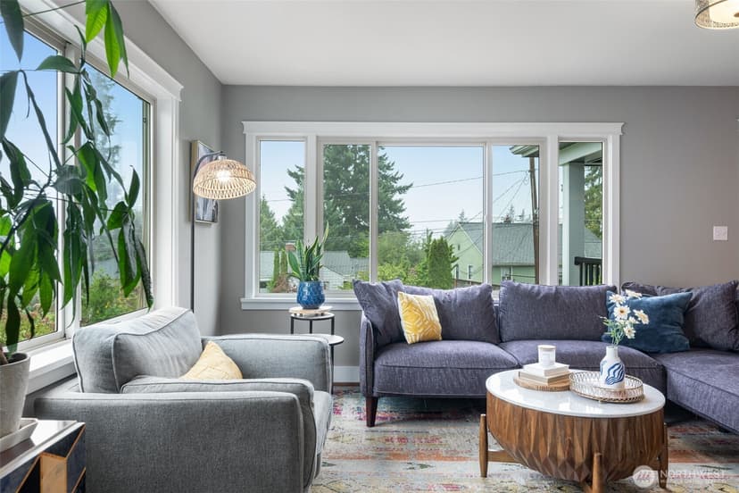 Property photo for 12242 Palatine Avenue N, Seattle photo 8