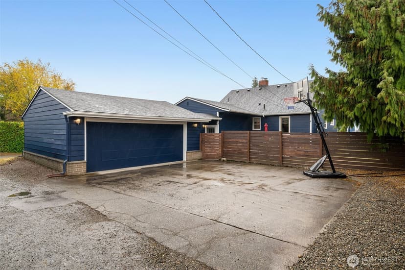 Property photo for 12242 Palatine Avenue N, Seattle photo 39