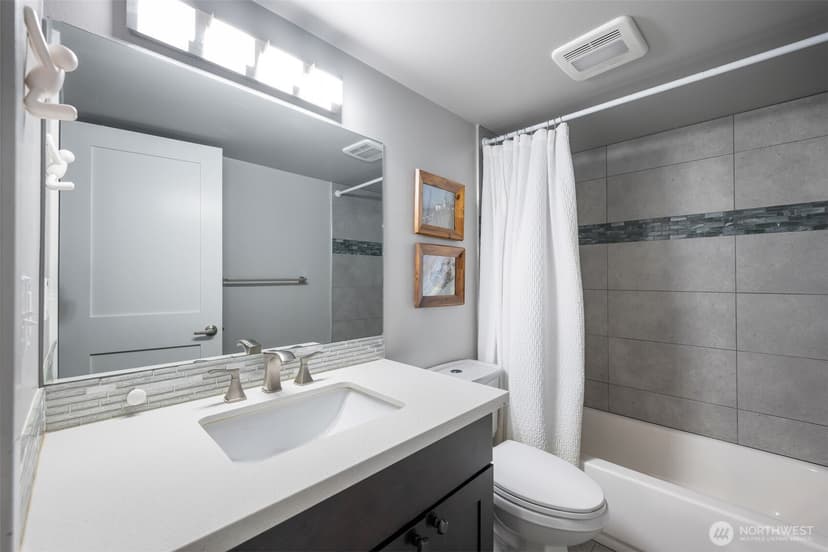 Property photo for 12242 Palatine Avenue N, Seattle photo 33