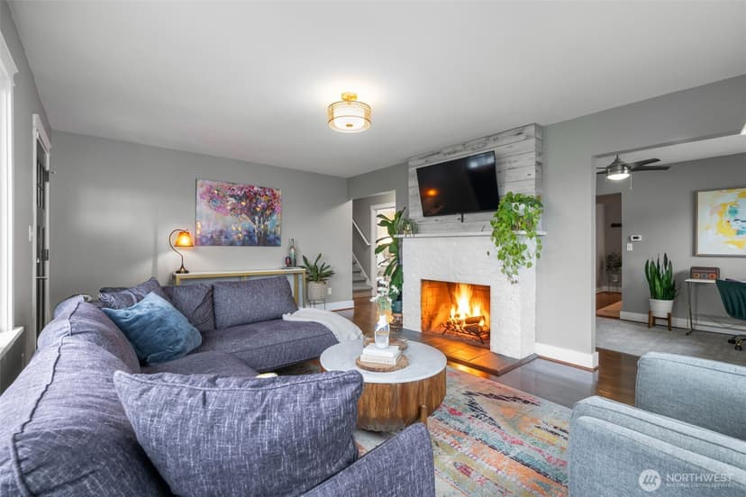 Property photo for 12242 Palatine Avenue N, Seattle photo 9